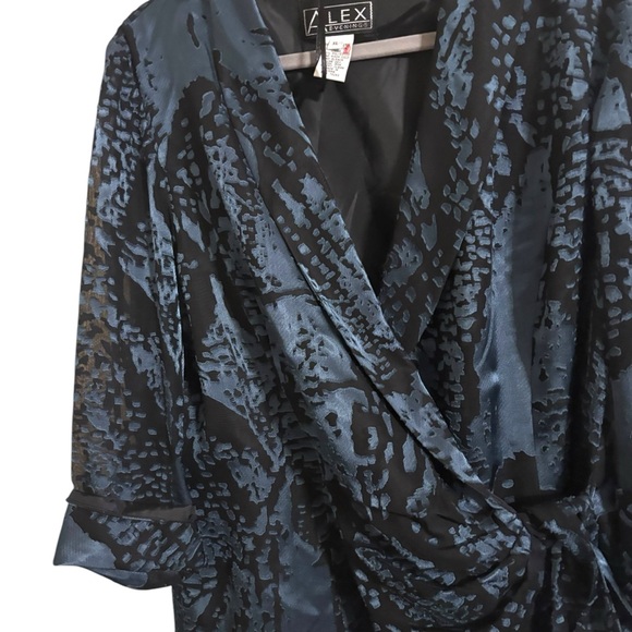 Alex Evenings Blue Black Burnout Wrap Top XL - Picture 3 of 8